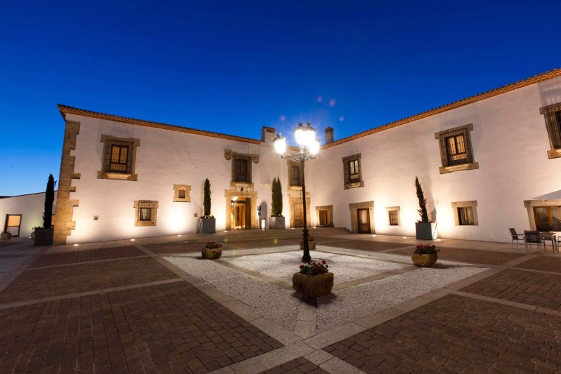 Hotel Hospes Palacio De Arenales & Spa