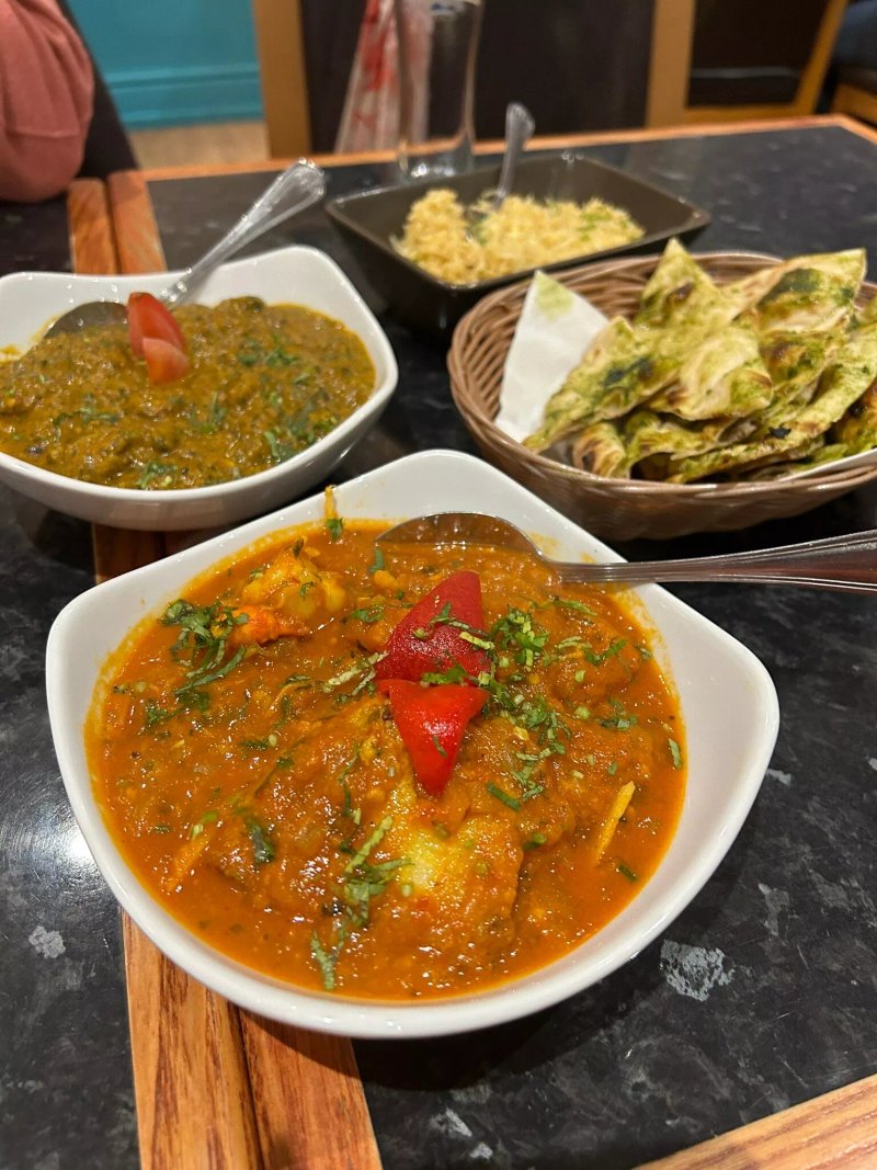Royal Himalayas Nepalese Restaurant And Bar