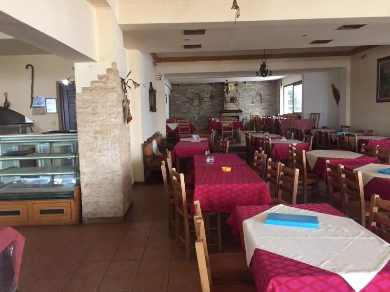 To Ghani tou Kokkini Restaurant