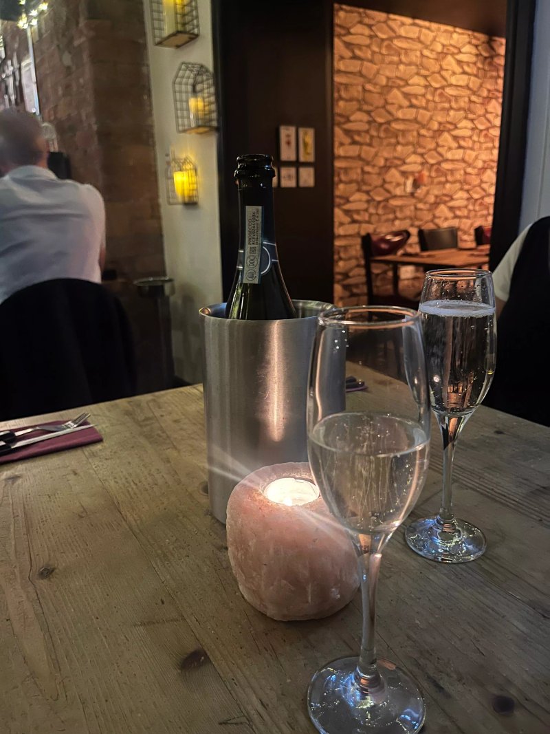 La Caverna Pizzeria