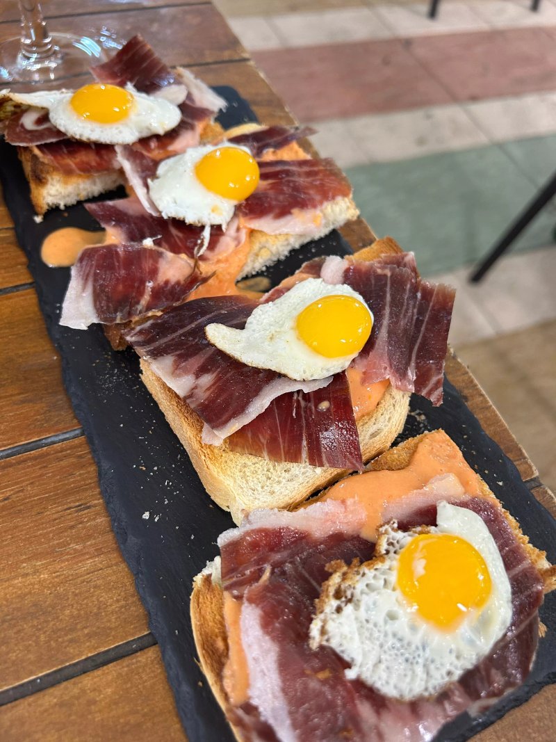 Azalea Tapas