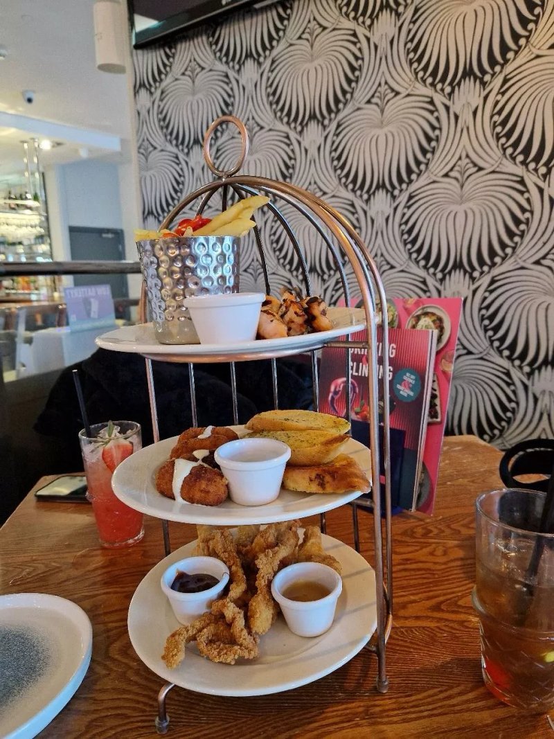 Slug & Lettuce Omni Centre