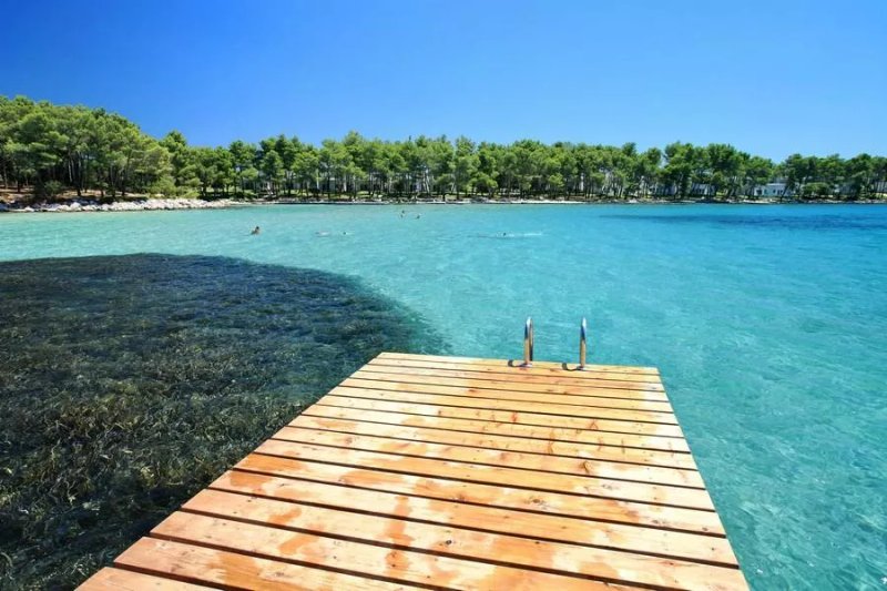 Crvena Luka Apartments & Villas