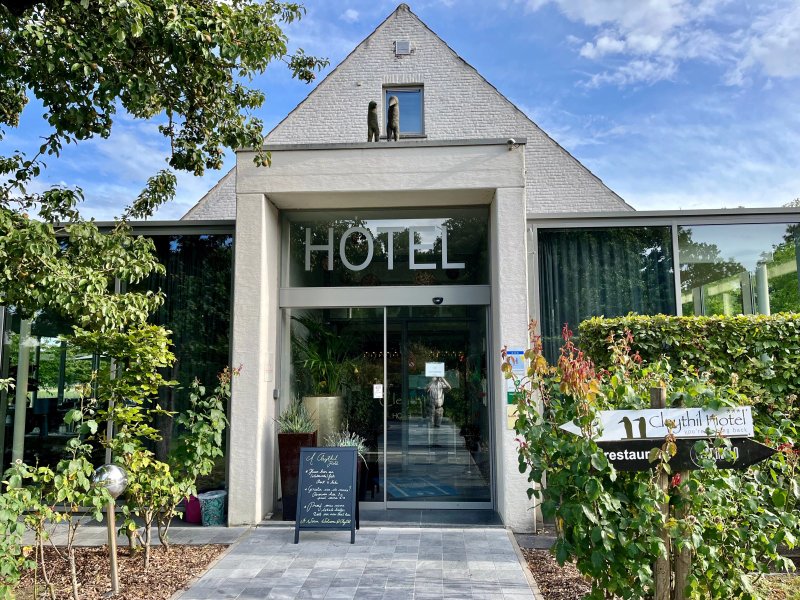 Cleythil Hotel
