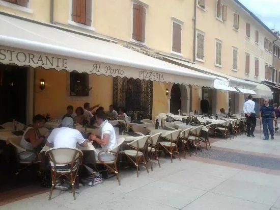 ristorante pizzeria al porto