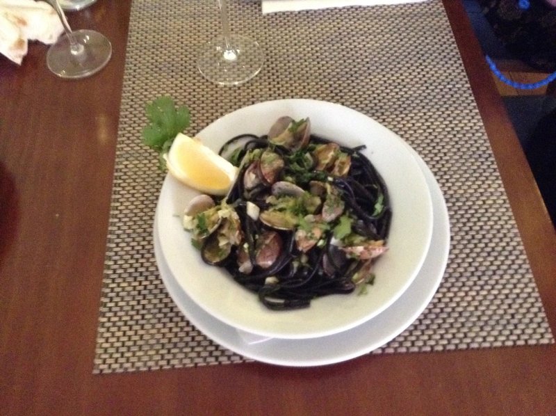 Al Tapas - Restaurante & Wine Bar