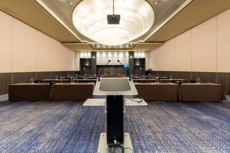 Crowne Plaza Geneva By IHG