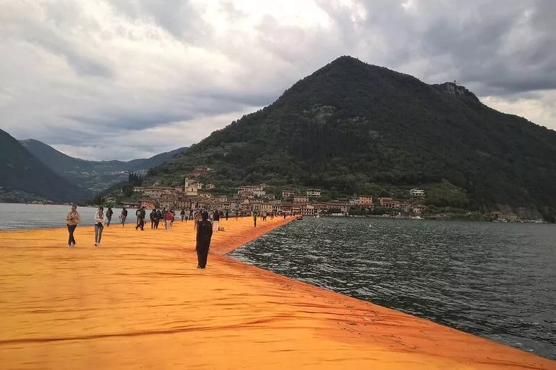Casadin at 50 Mt from Lake