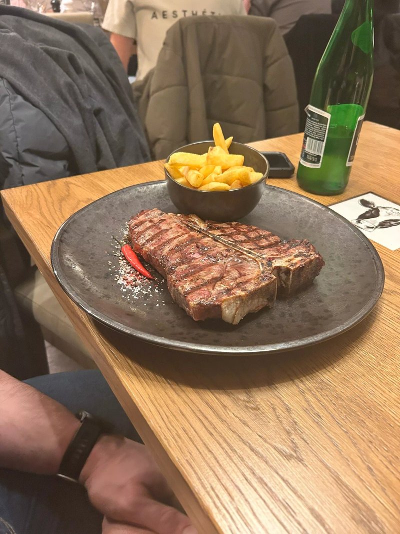 Moo Moo Steak And Burger Club