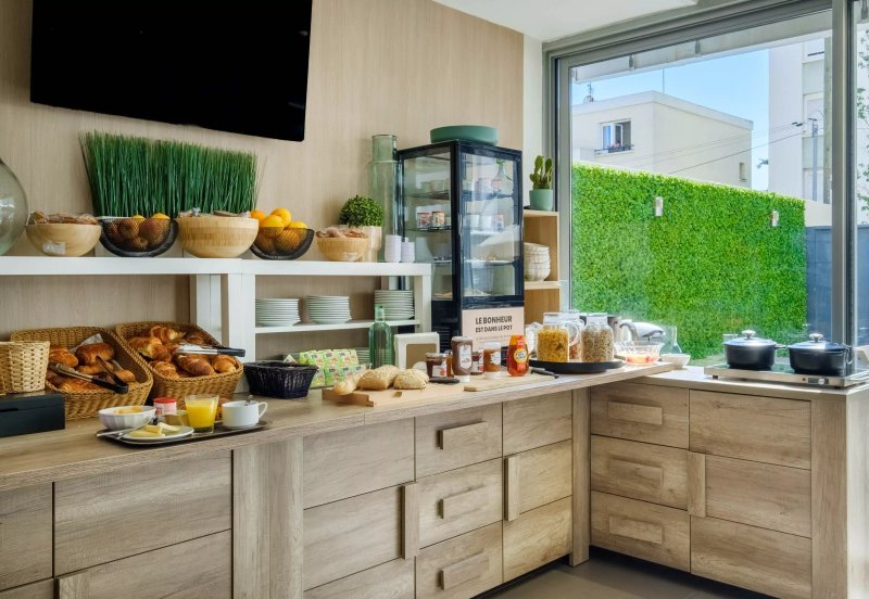 B&B HOTEL Antibes Juan-les-Pins