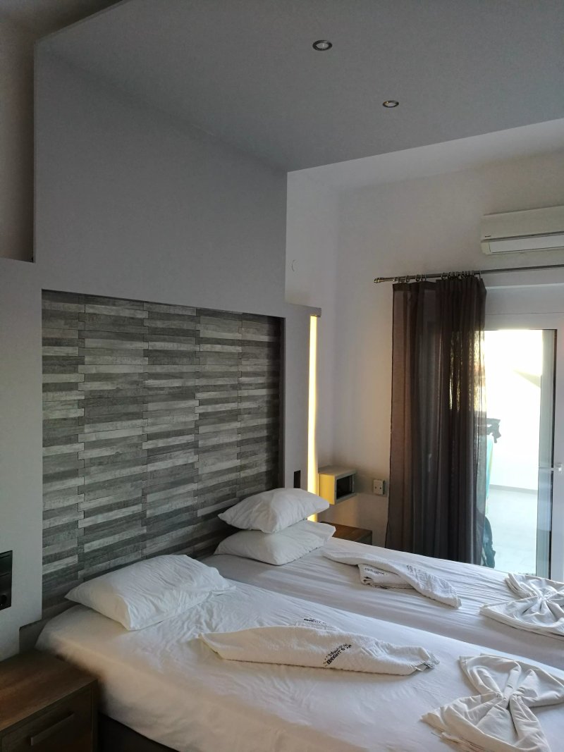 Bright Star Aparthotel