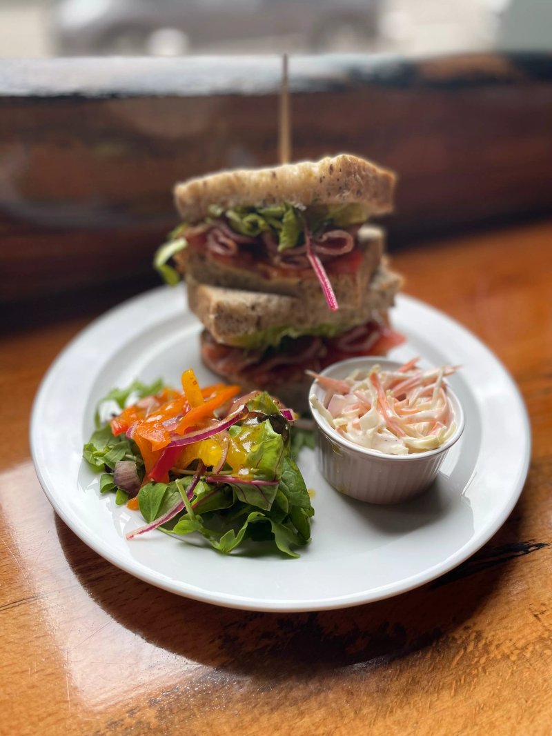 Volunteer Arms Lounge Bistro