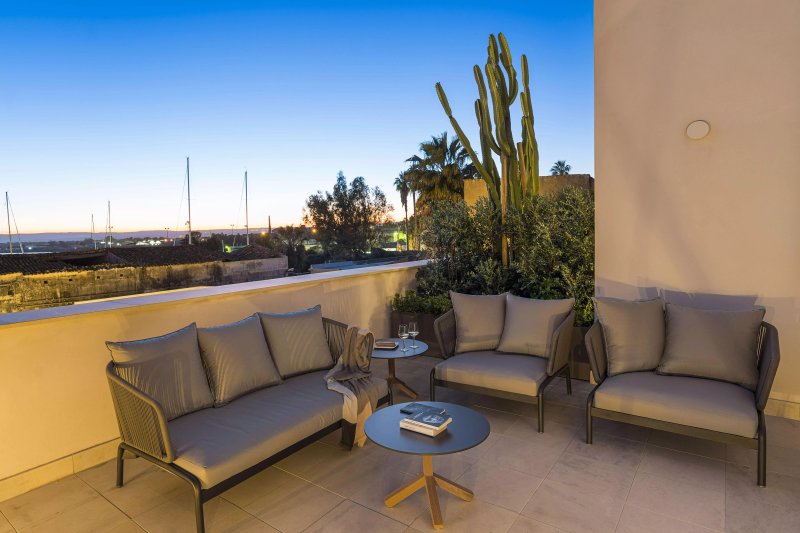 Byssus Suites