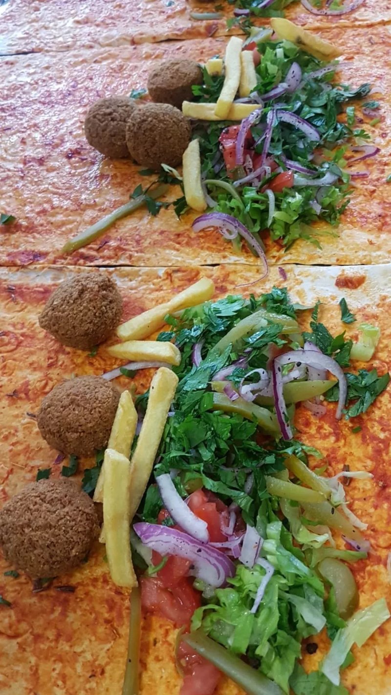 Roll Inn Food & Meze