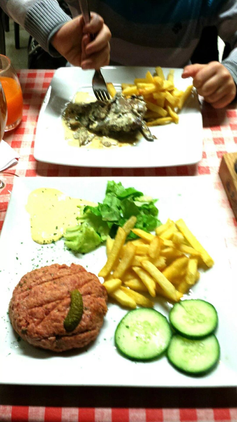 Au Trois Moulins