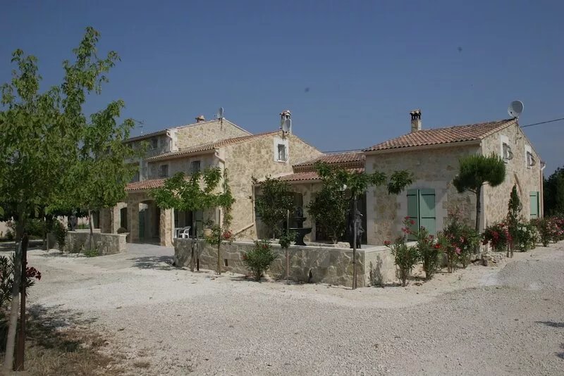 RENTALS OF THE ALPILLES - MIMOSA