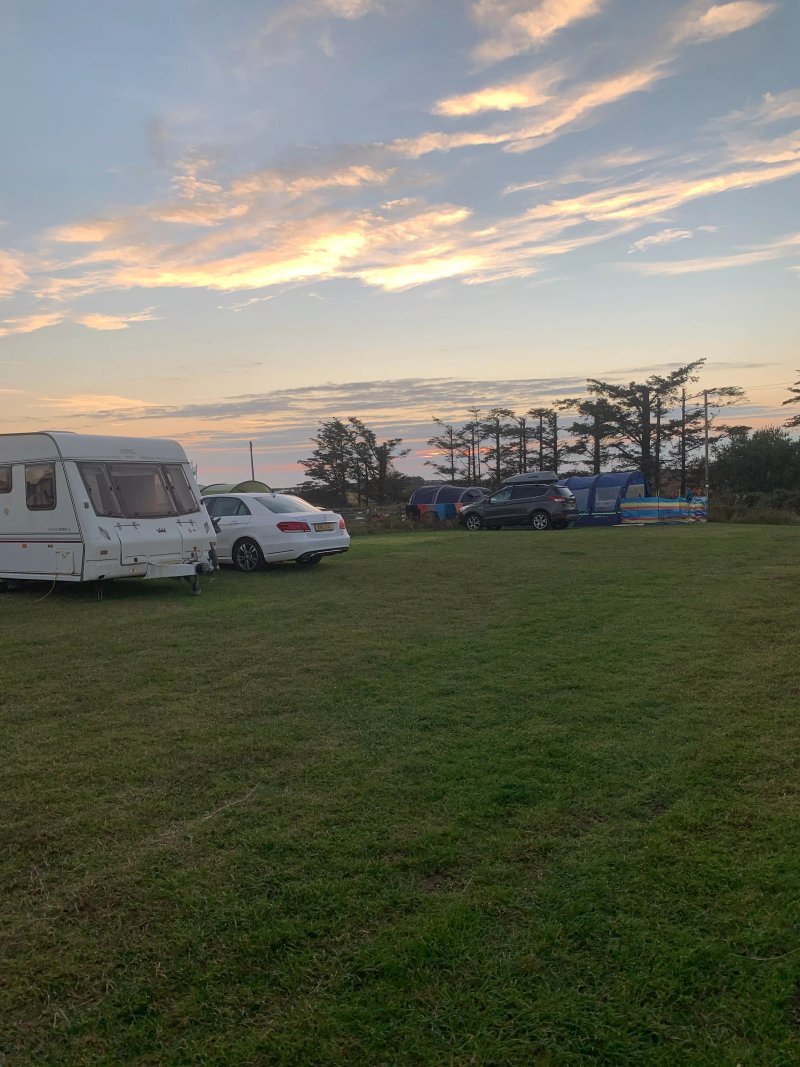 Bryn Llan Leisure Caravan, Camping and Holiday Cottage