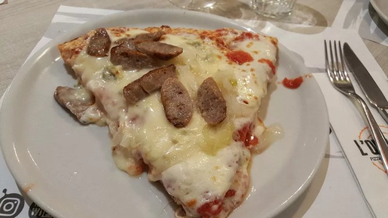 L'Officina Pizza al Trancio con Cucina