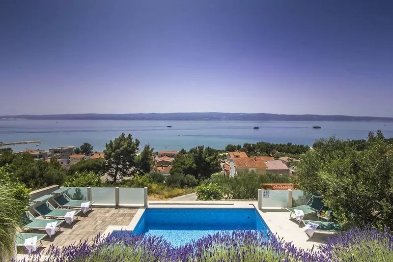 Villa Parsella 170m from the sandy beach with 5 bedrooms, pool, wellness, sea