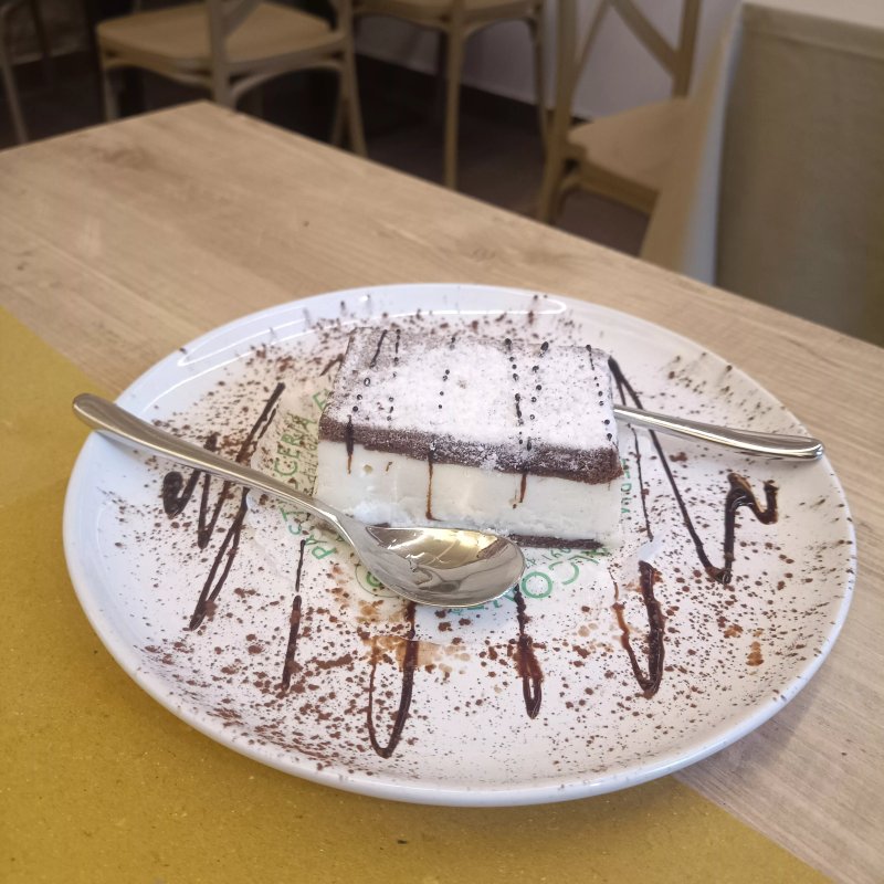 Malepeggio food & drink