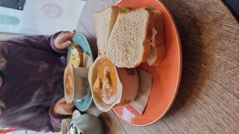 The Bell Y Gloch Cafe