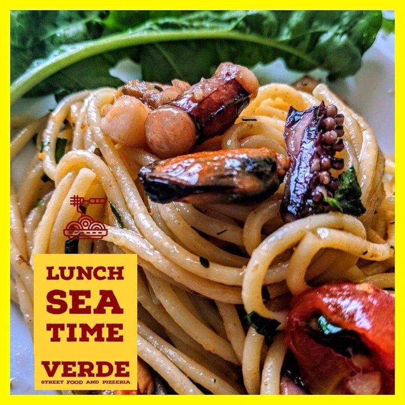 Verde Salad and Sandwich Bar