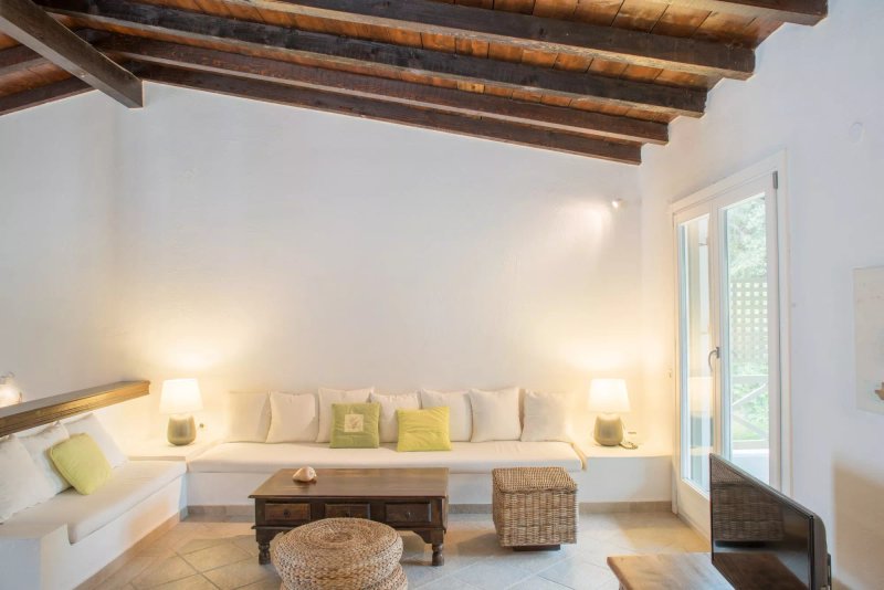 Skiathos Holidays Suites & Villas
