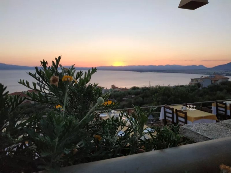 Paradosiaki Taverna Agrilia