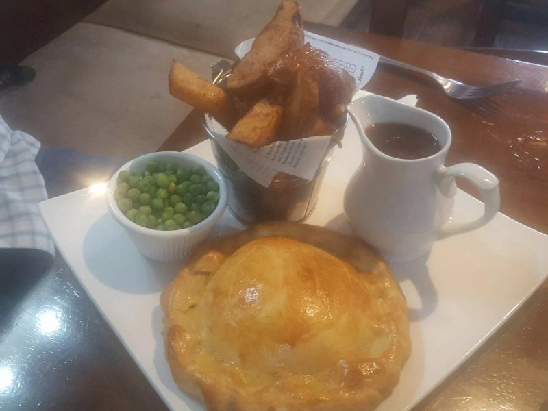 The Golden Fleece Inn