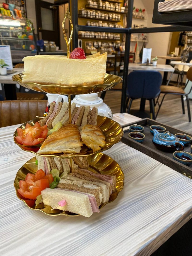 Tea Amantes - Tearoom & Gallery