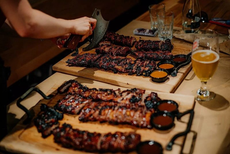 Rebernia: Ribs & Craft Beer
