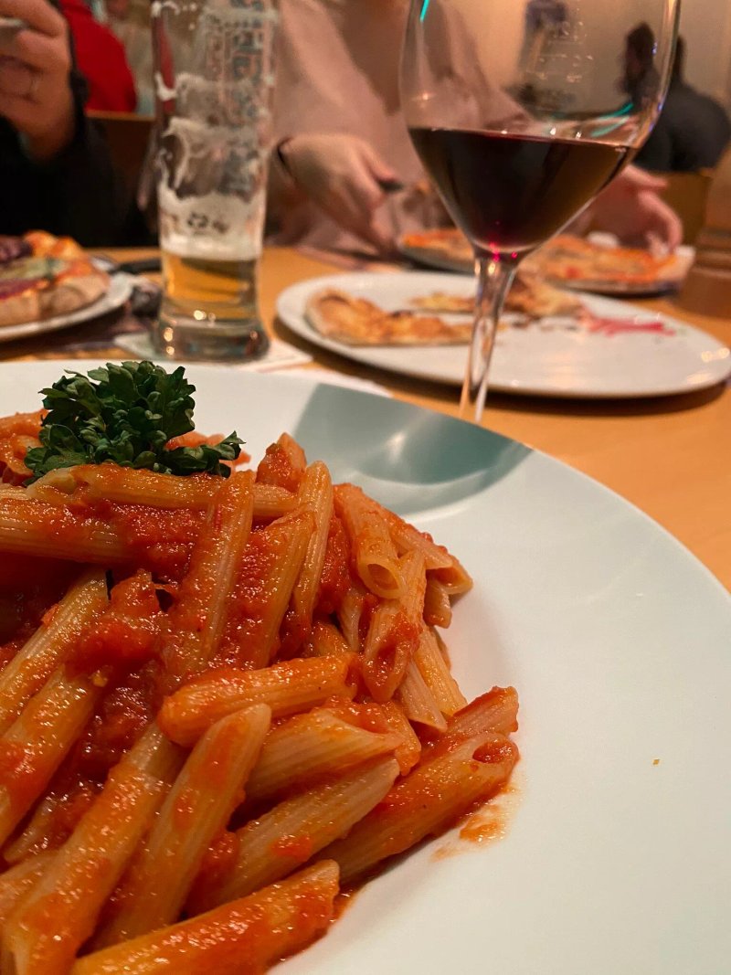 Trattoria-pizzeria Alles Gut!