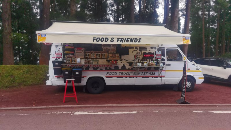 Food And Friends Food Truck