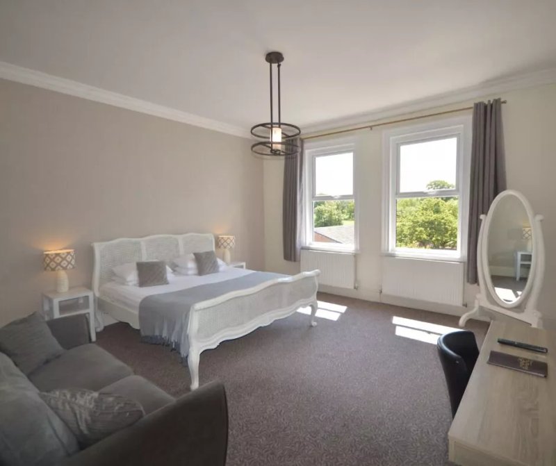 The Woodcote Hotel