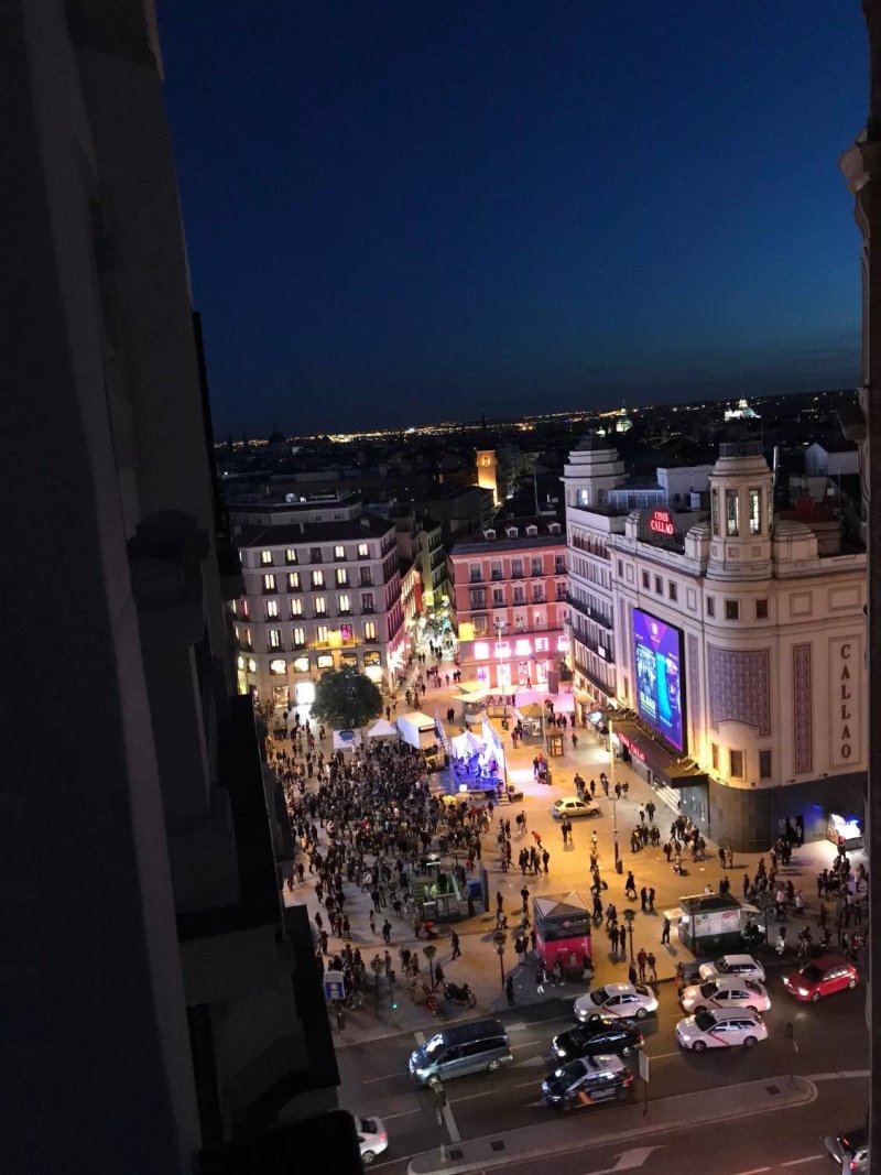Hostal Gran Via 44