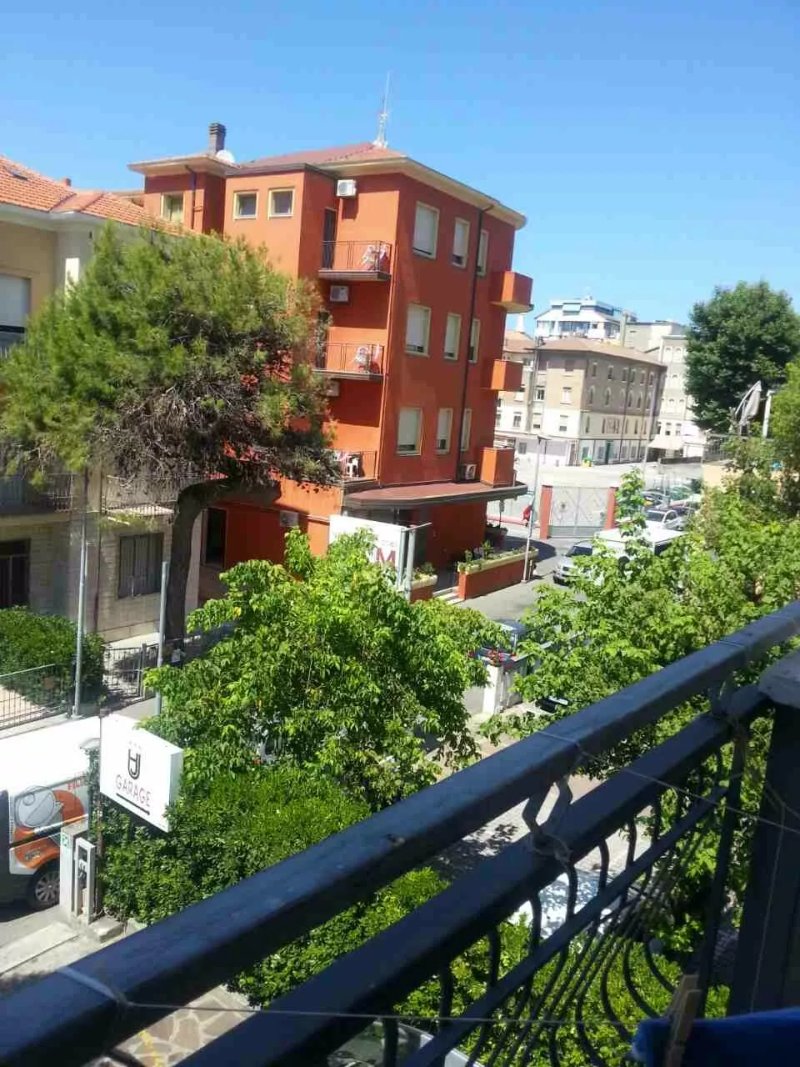 Junior Hotel