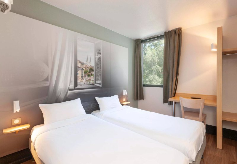 B&B HOTEL Pau Zénith