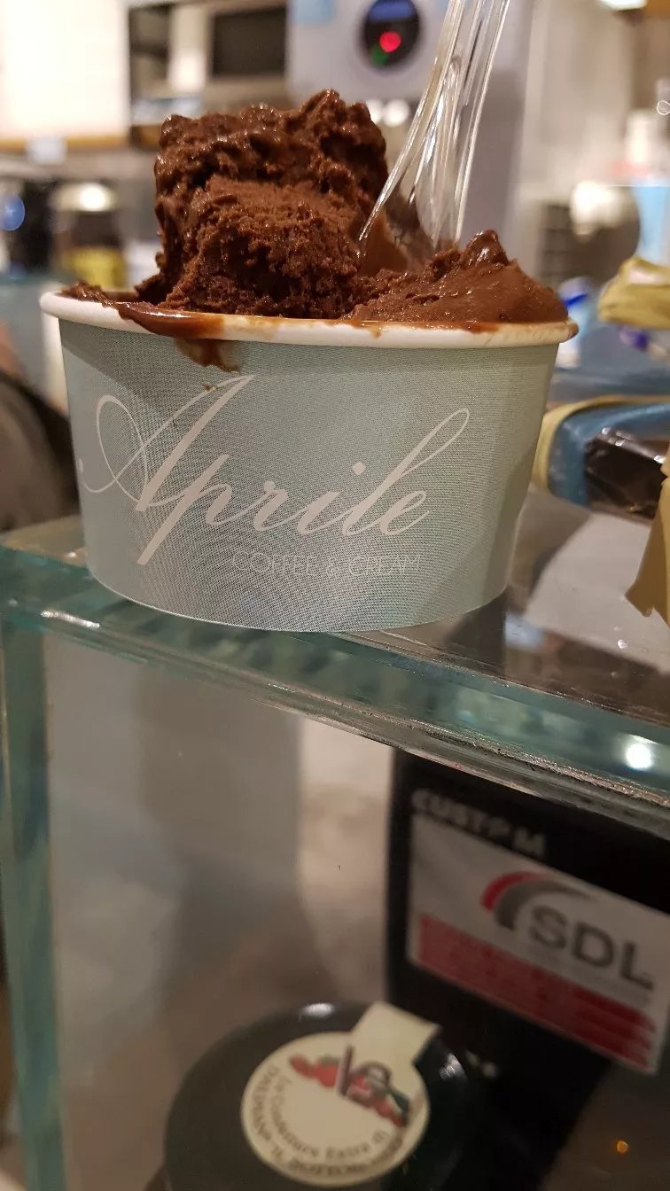 Aprile Coffee & Cream