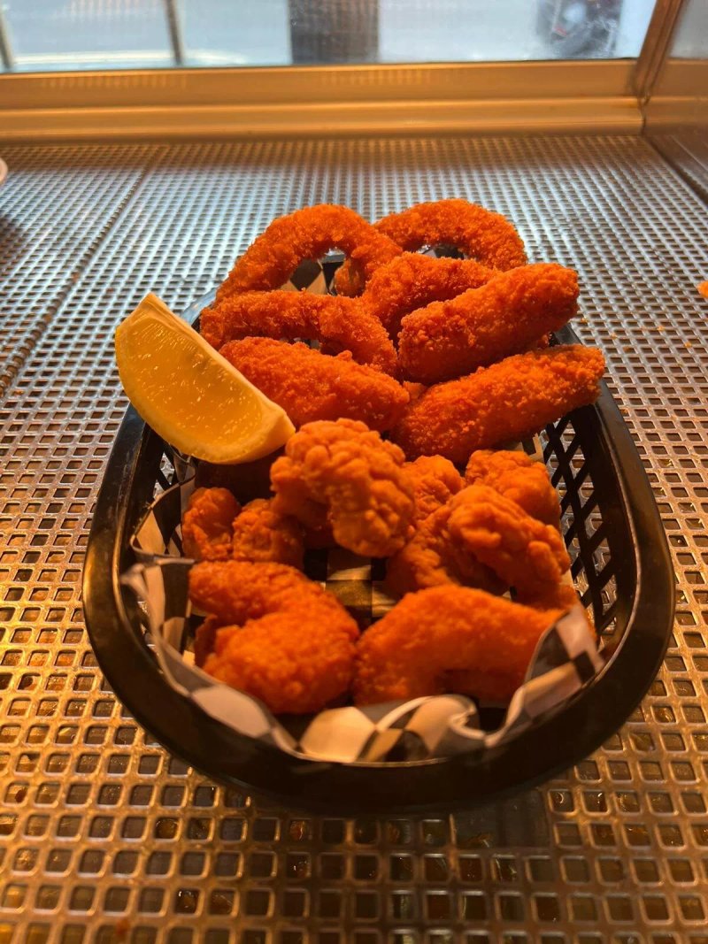 The Frying Dutchman Cafe