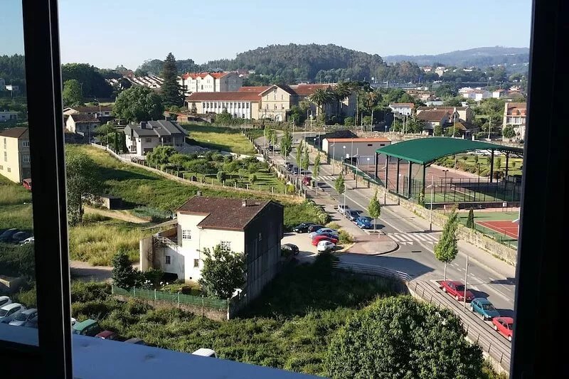 Apartment in Pontevedra for 5 people: quiet, central and sunny. WIFI 150 Mb