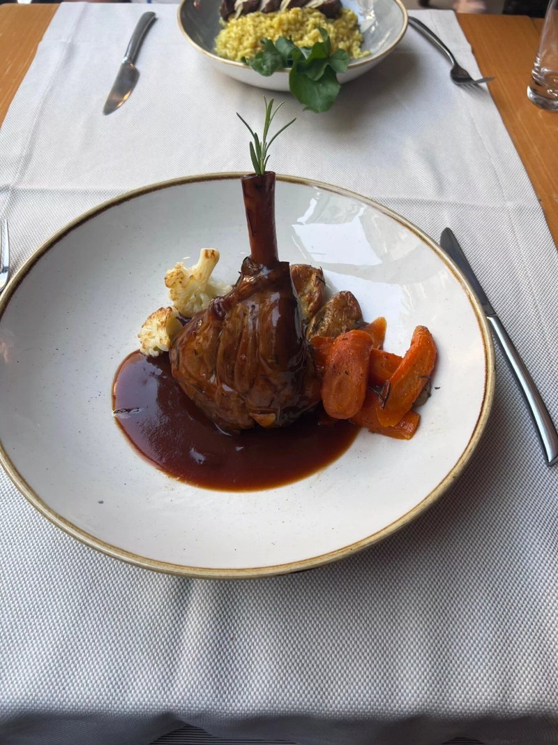 Red Restaurant