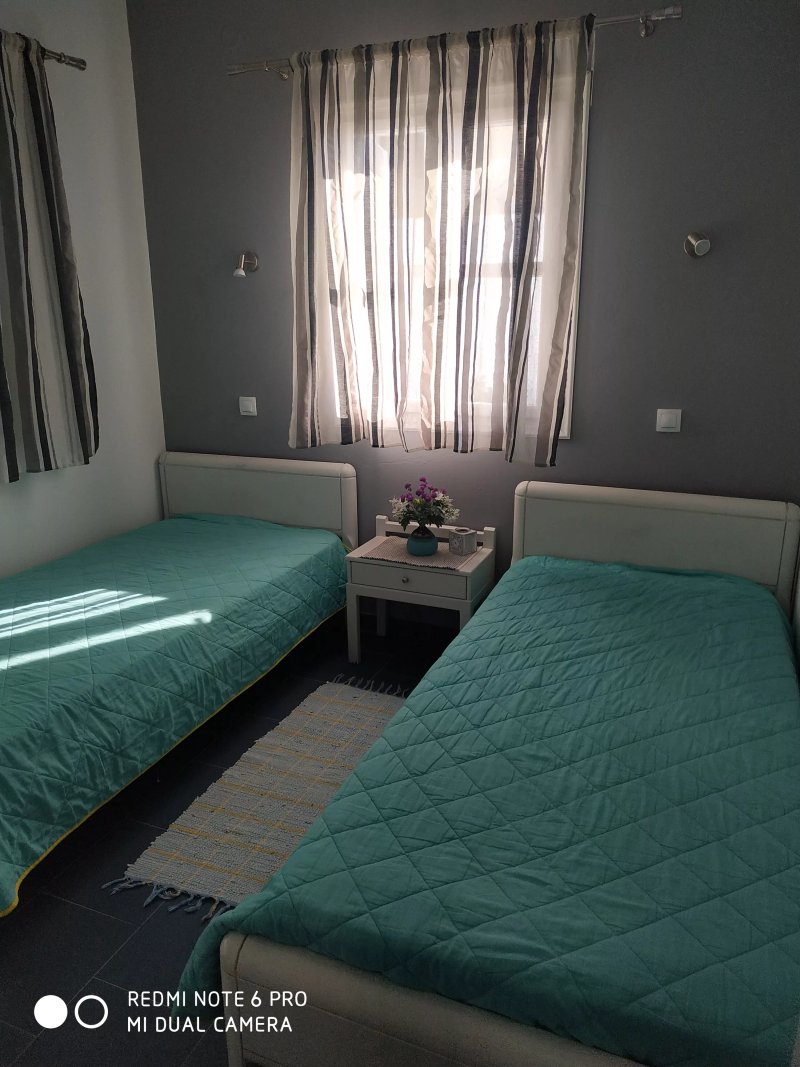 Elenis Studios & Apartments