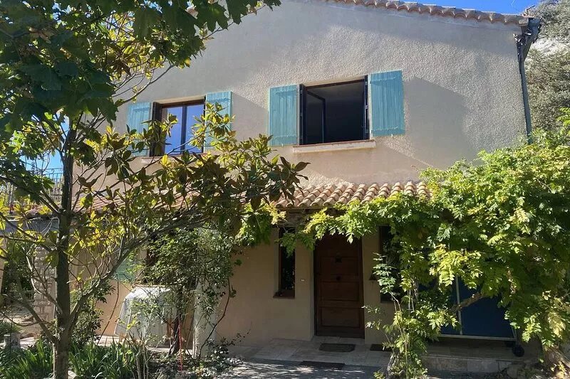 Charming villa in the middle of nature in drome provençale