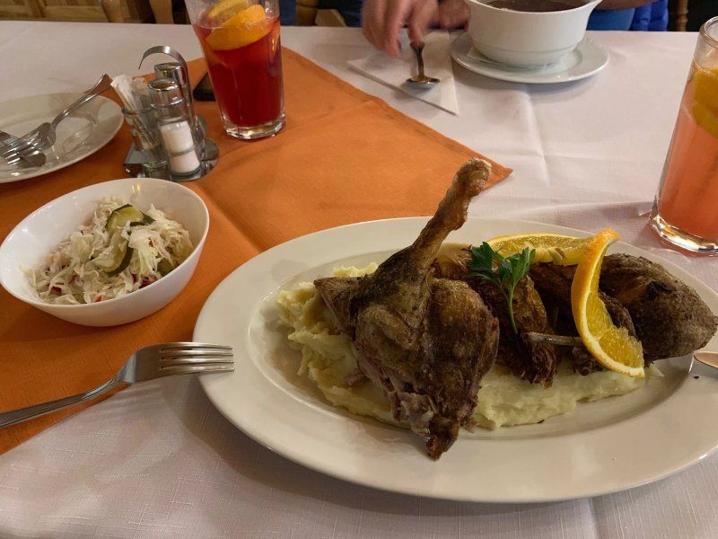 Rácz Restaurant and Inn