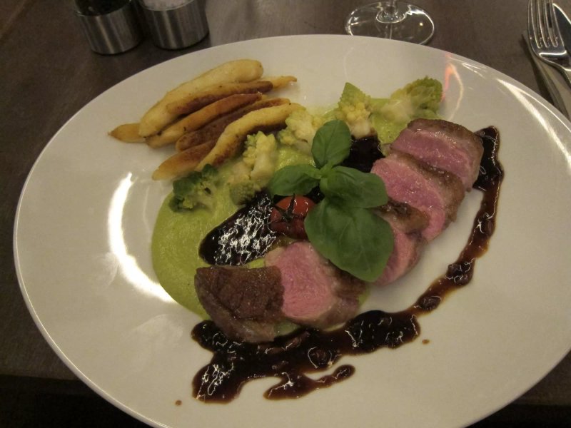 W3 Lounge & Restaurant