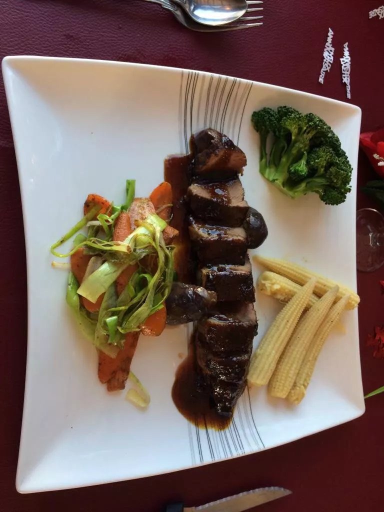 The Nags Head Cafe, Bar & Bistro Apremont