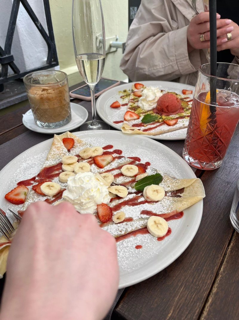 Cafe Creperie Pod  Vezi