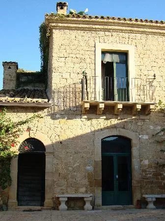 Farm Caltanissetta