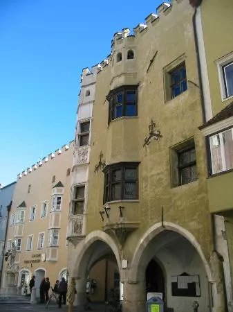 Rathaus - Palazzo del Municipio