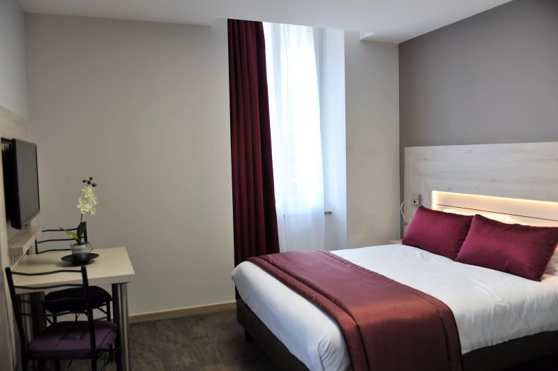 HOTEL LA TOUR D'IVOIRE